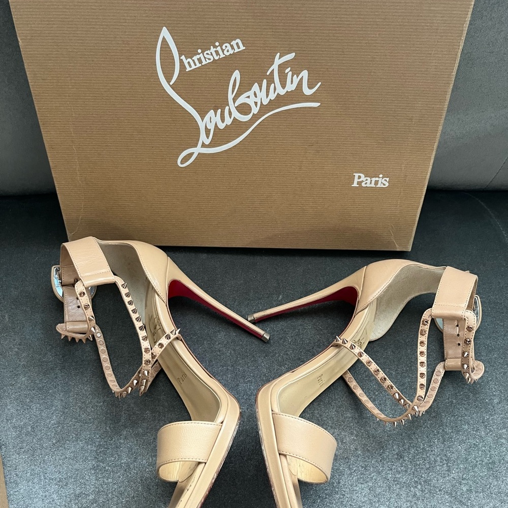 Christian Louboutin nude studded straps. Size 38.5 - Picture 2 of 8